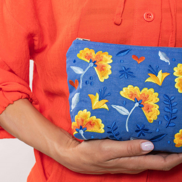 Косметичка с вышивкой Цветок Синяя