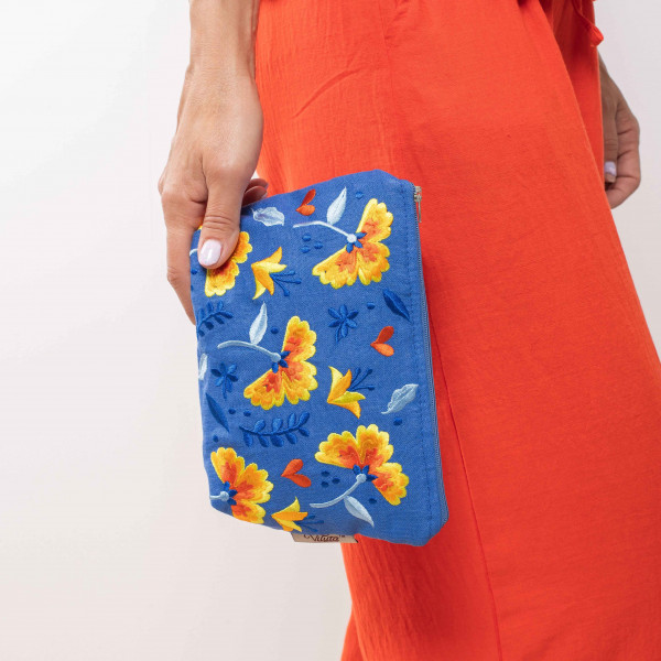 Косметичка с вышивкой Цветок Синяя