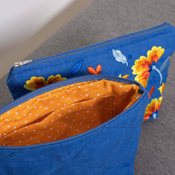 Косметичка с вышивкой Цветок Синяя