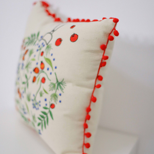 Подушка декоративная с вышивкой 40х40 Шар