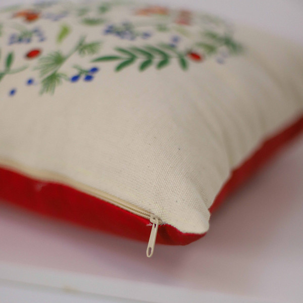 Подушка декоративная с вышивкой 40х40 Шар/саржа