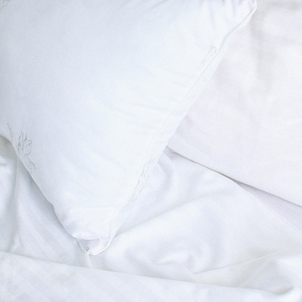 Подушка с лебяжьим пухом Viluta Soft 40х60