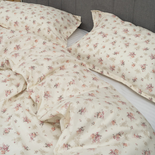 Полукомплект постельного белья Viluta Евро Сатин Luxe (Пододеяльник 200х220 + наволочки 50х70 - 2 шт.) 140