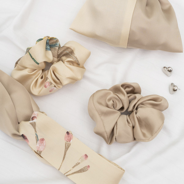 Подарочный набор резинки и повязка для волос в мешочке Viluta Tencel 04