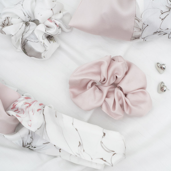 Подарочный набор резинки и повязка для волос в мешочке Viluta Tencel 05