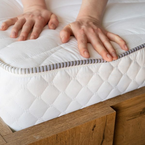 Беспружинный ортопедический матрас Usleep I-Comfort 140x190